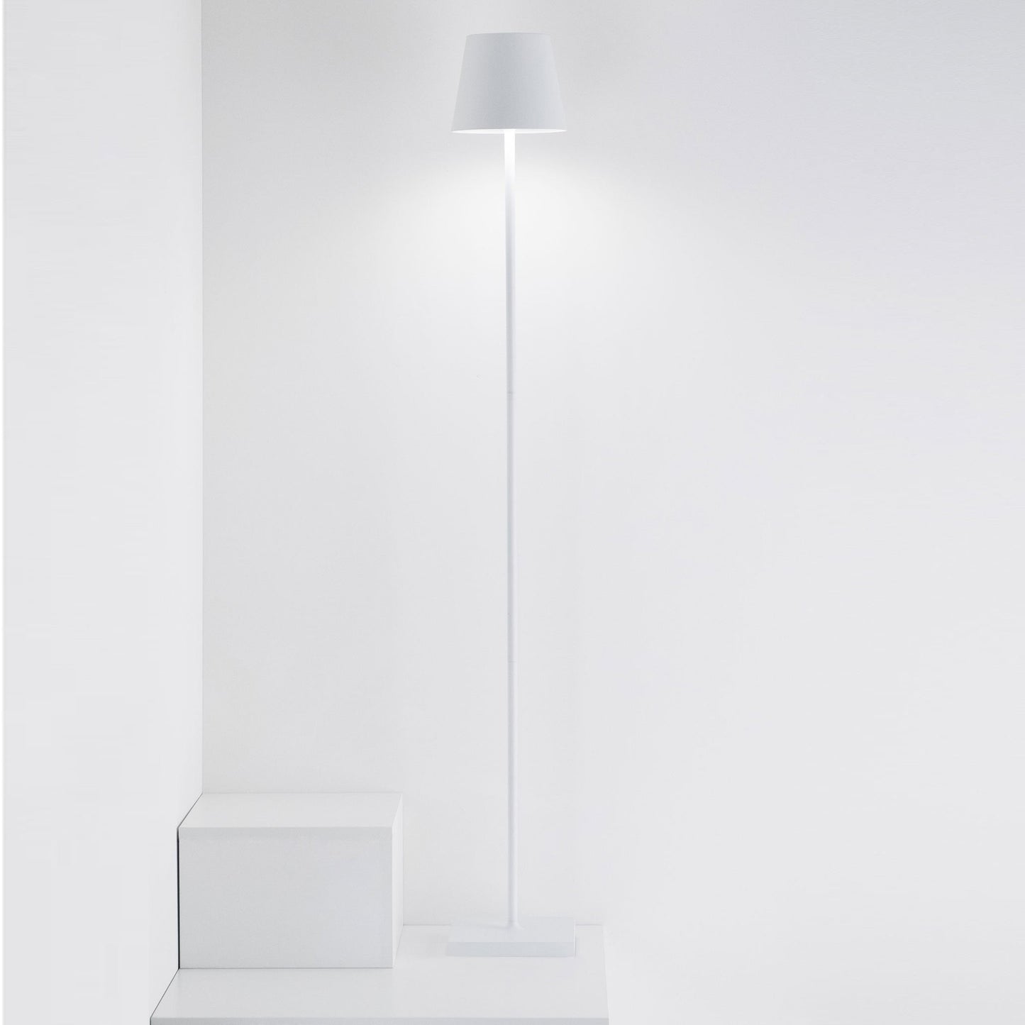 Poldina L Adjustable Floor Lamp