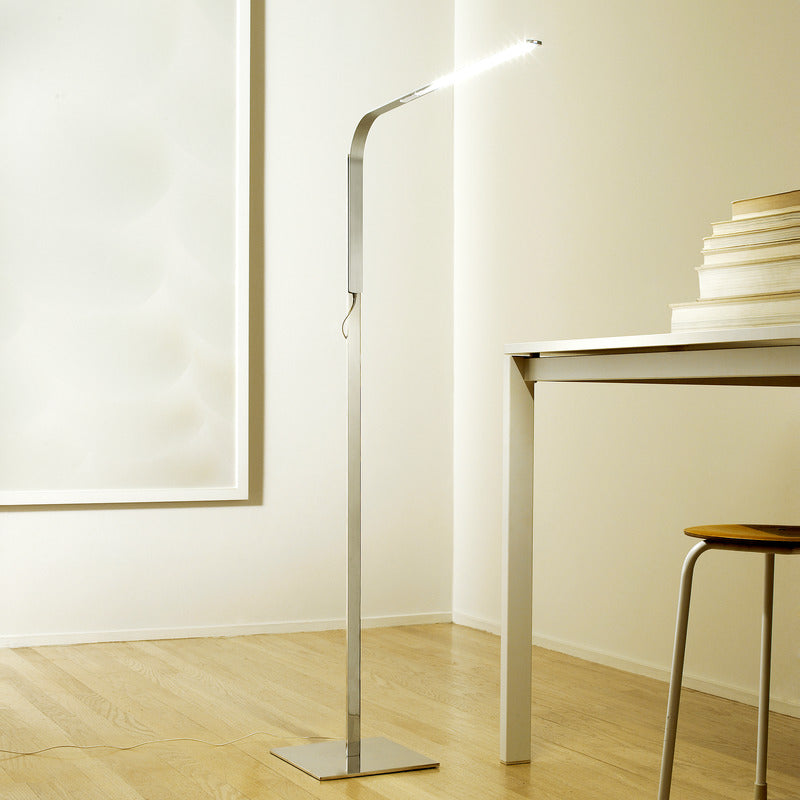 Lim Floor Lamp