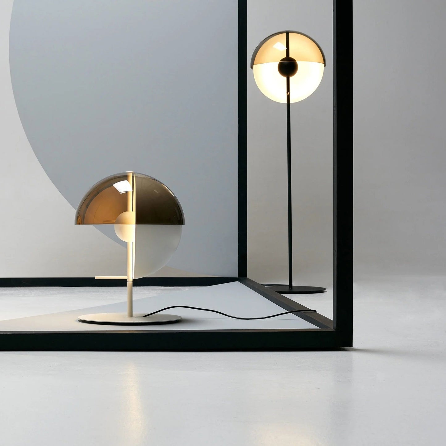 Theia P - Dimmable LED Floor Lamp