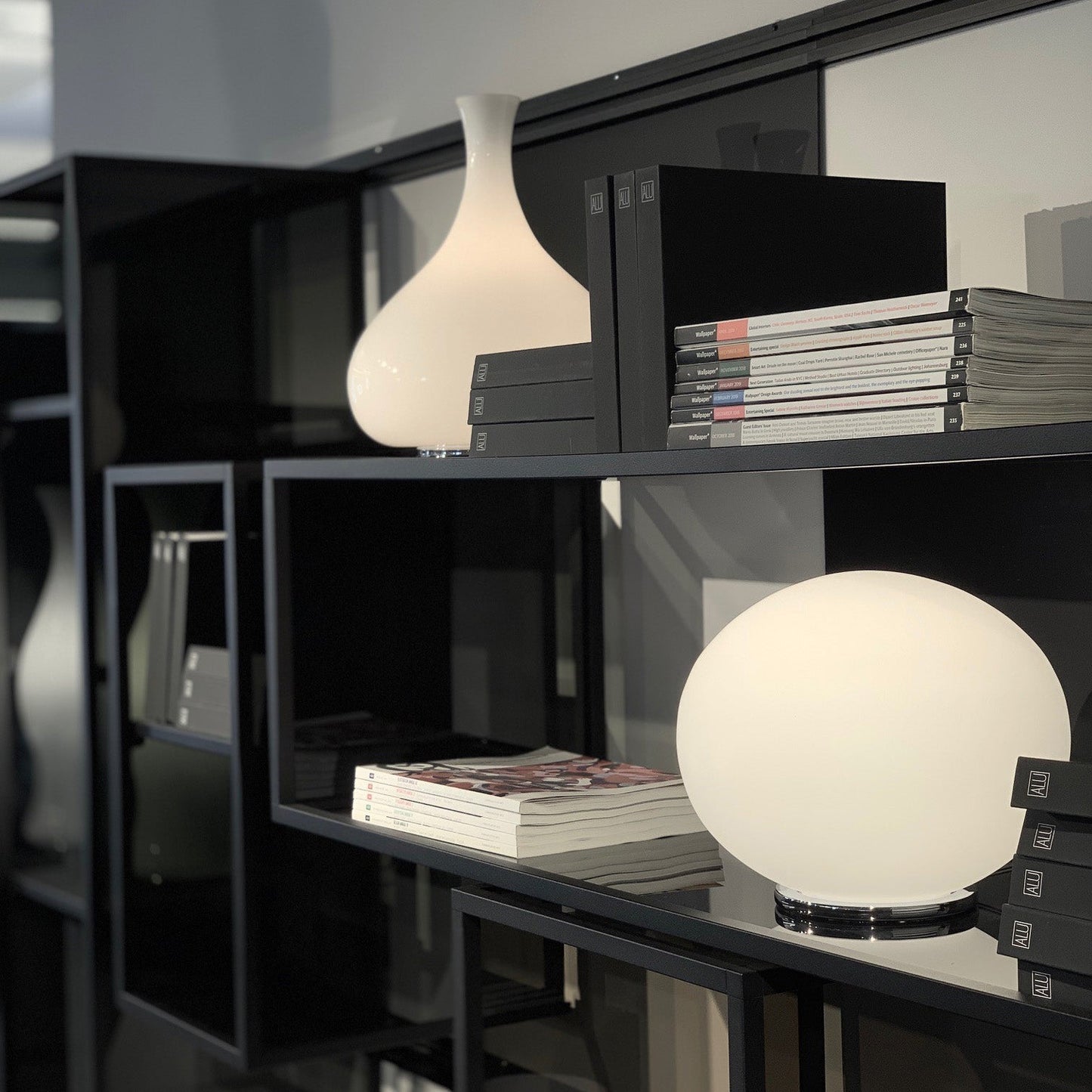 Sphera T3 Table Lamp