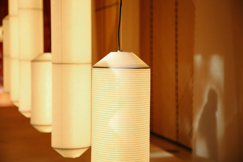 Tekio Vertical Pendant Light