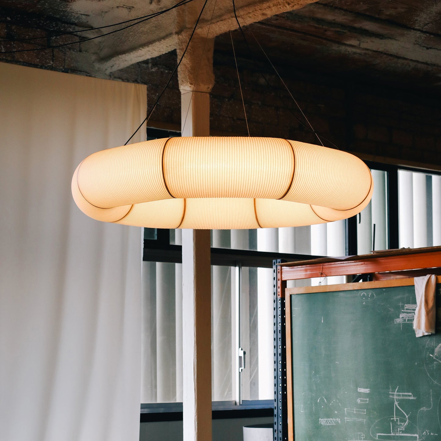 Tekio Circular Pendant Light