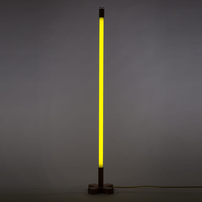 Linea Lamp