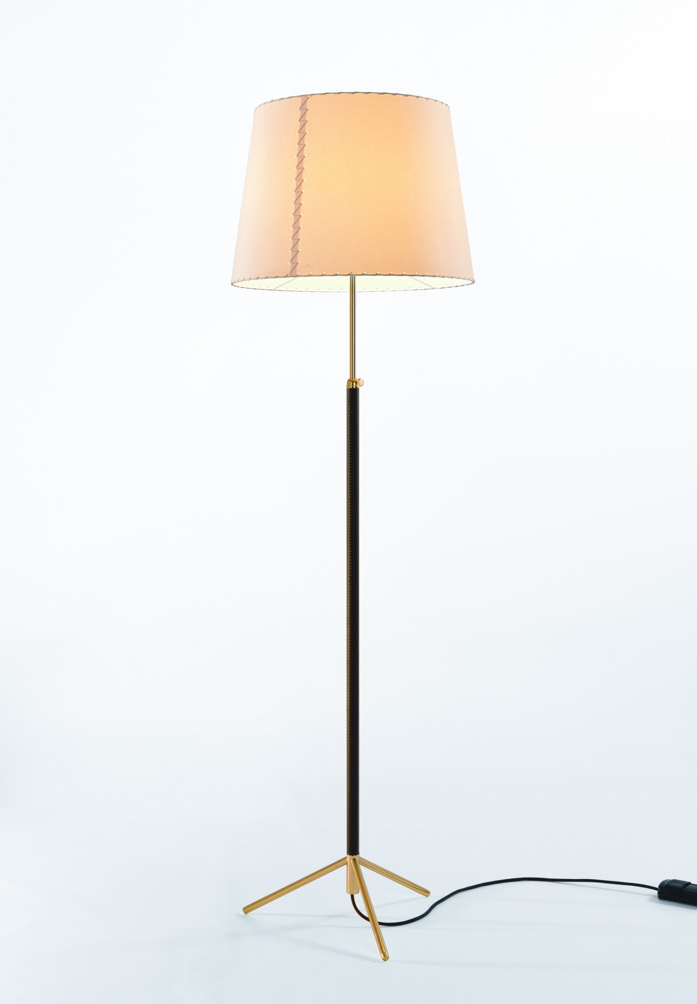 Pie De Salon Floor Lamp