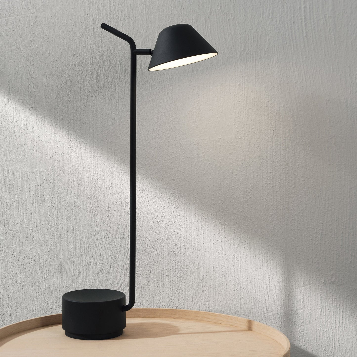 Peek Table Lamp