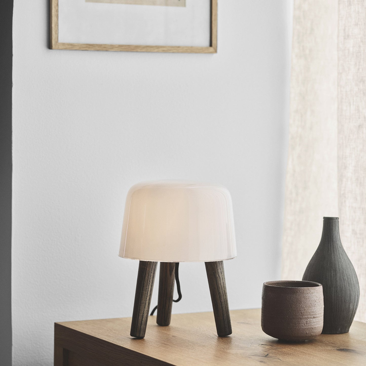 Milk NA1 Table Lamp