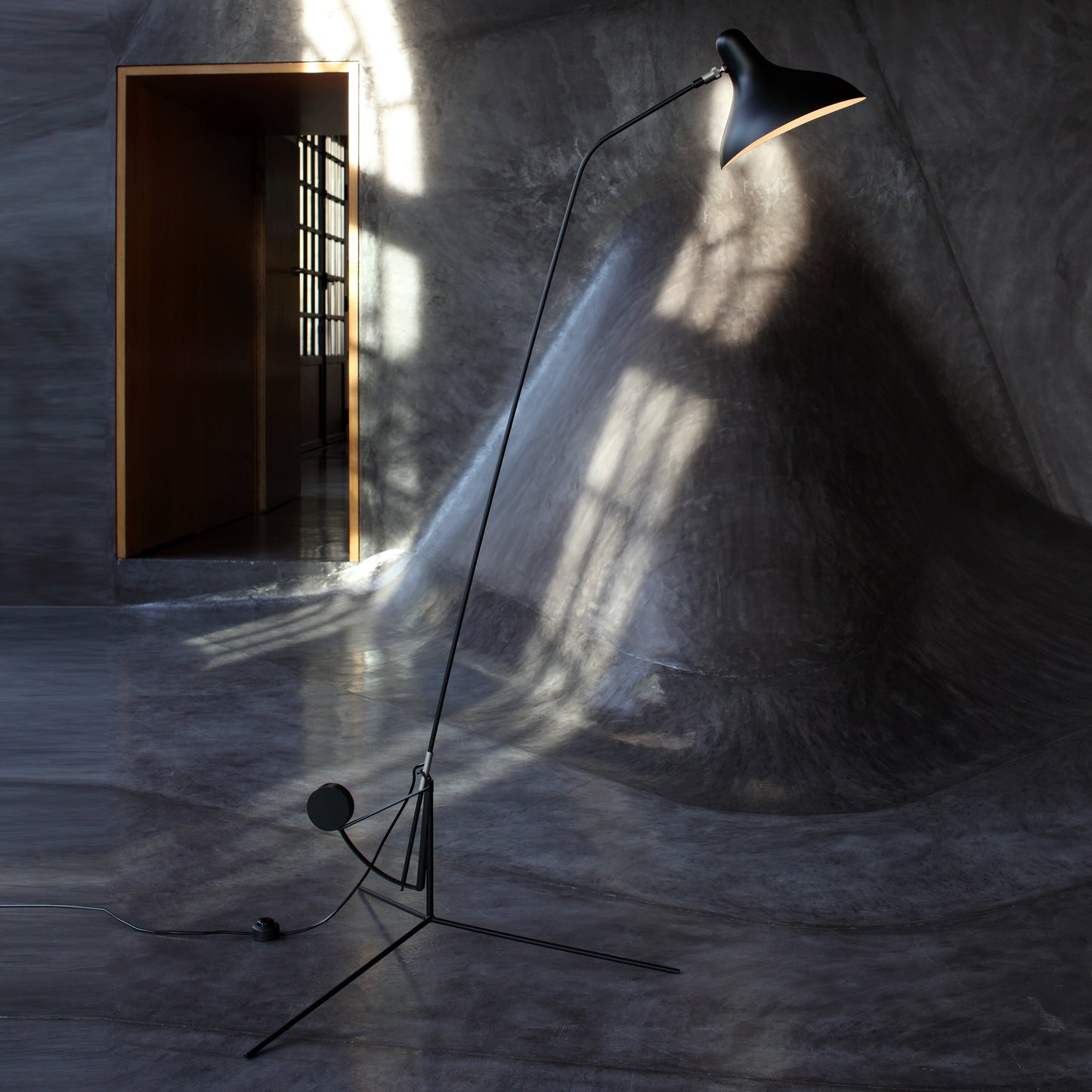 Mantis BS1 Floor Lamp