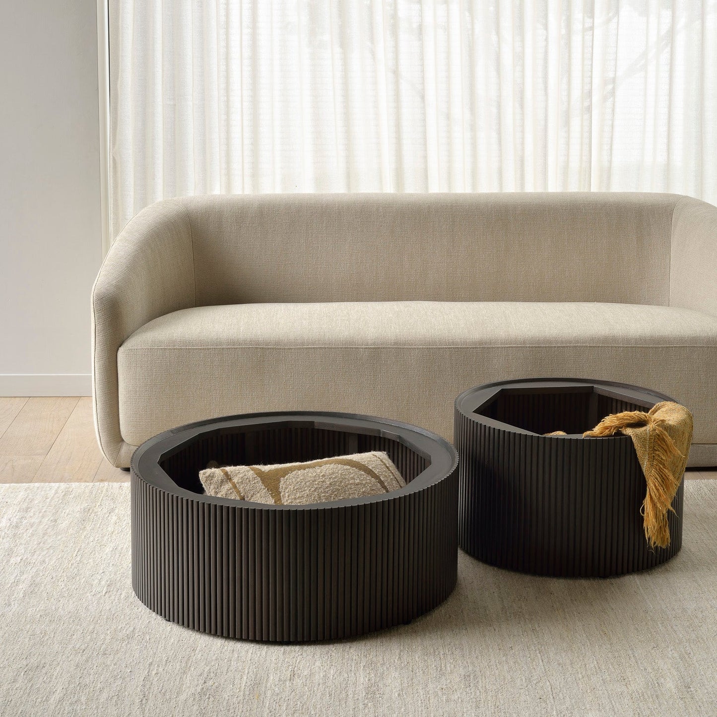 Roller Max Round Storage Coffee Table