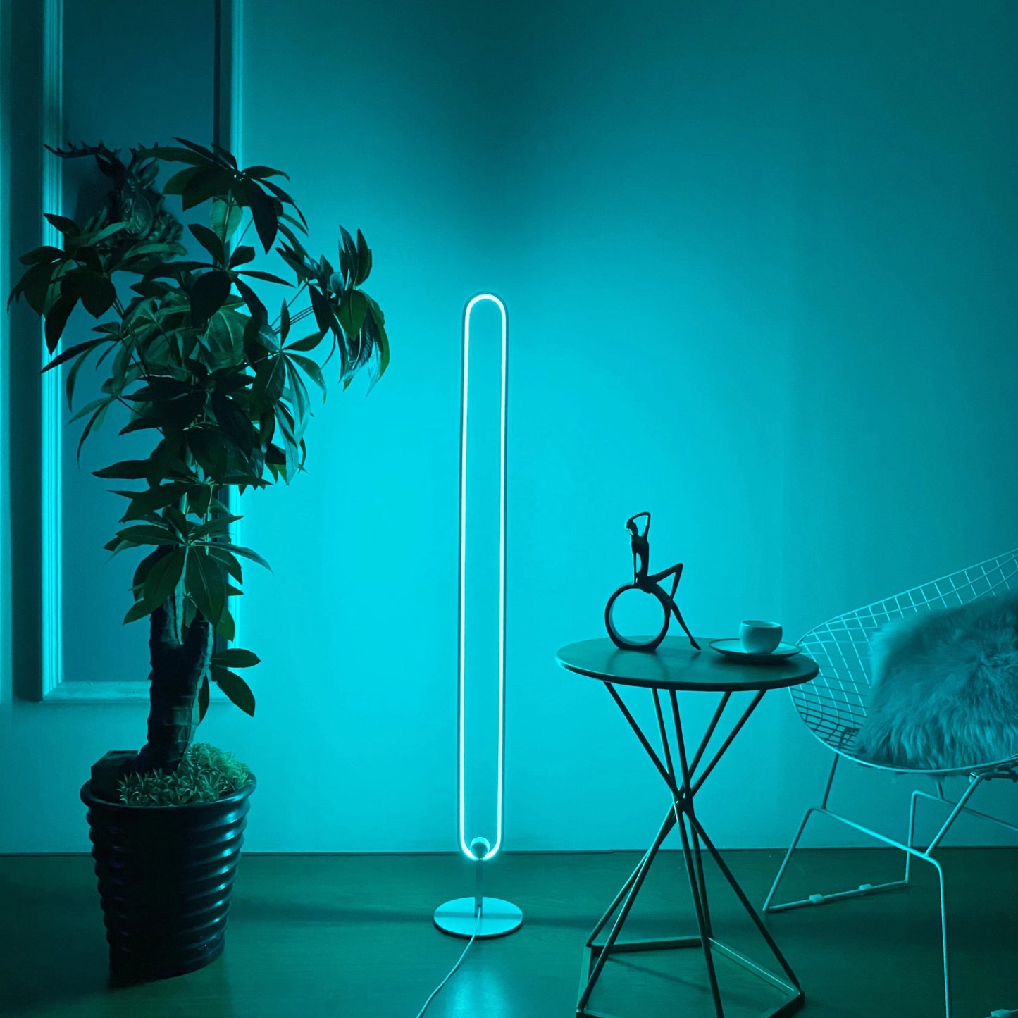 Titan Loop Floor Lamp