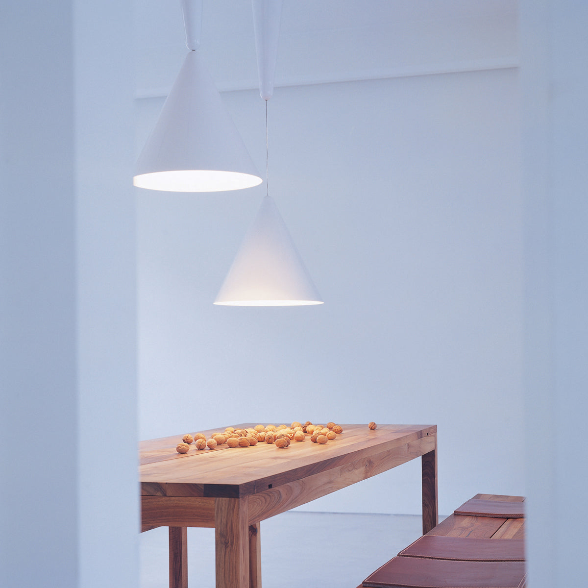 Diabolo Pendant Light