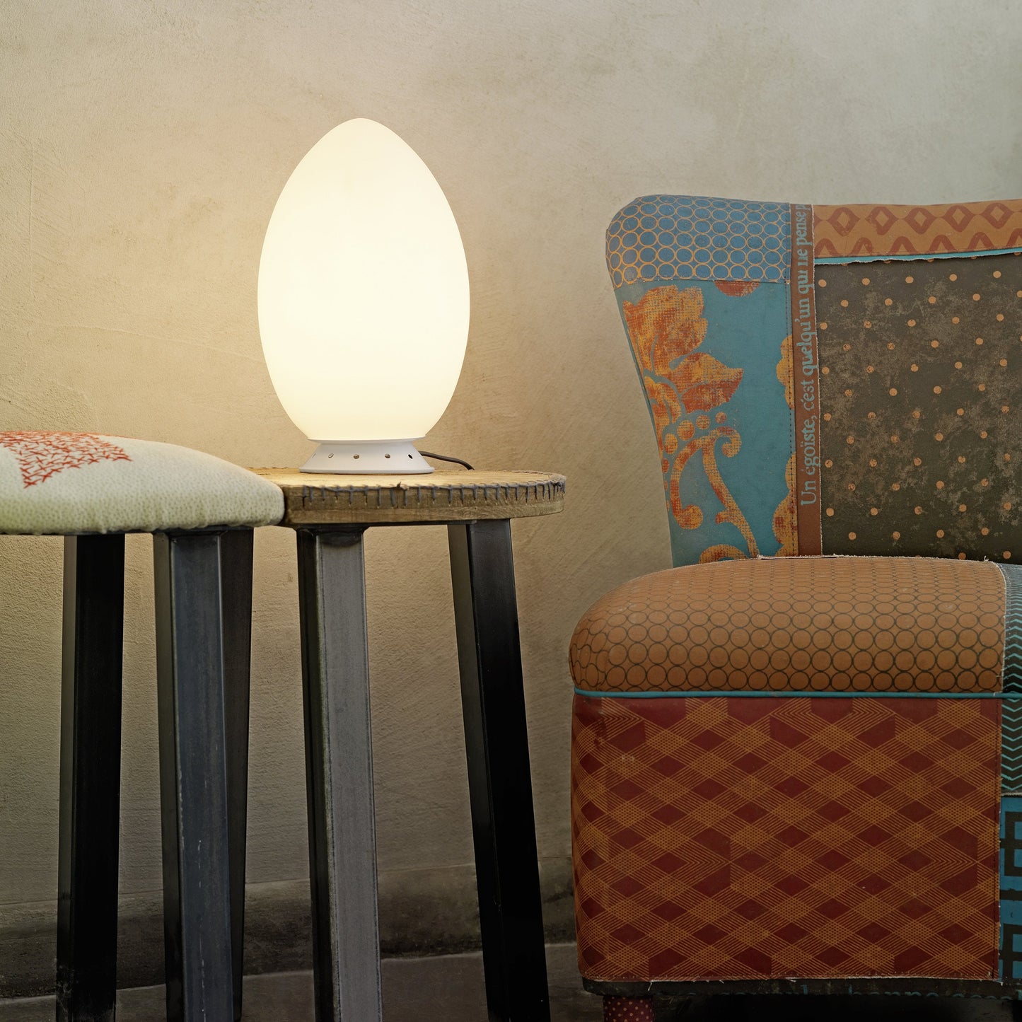 Uovo Table Lamp