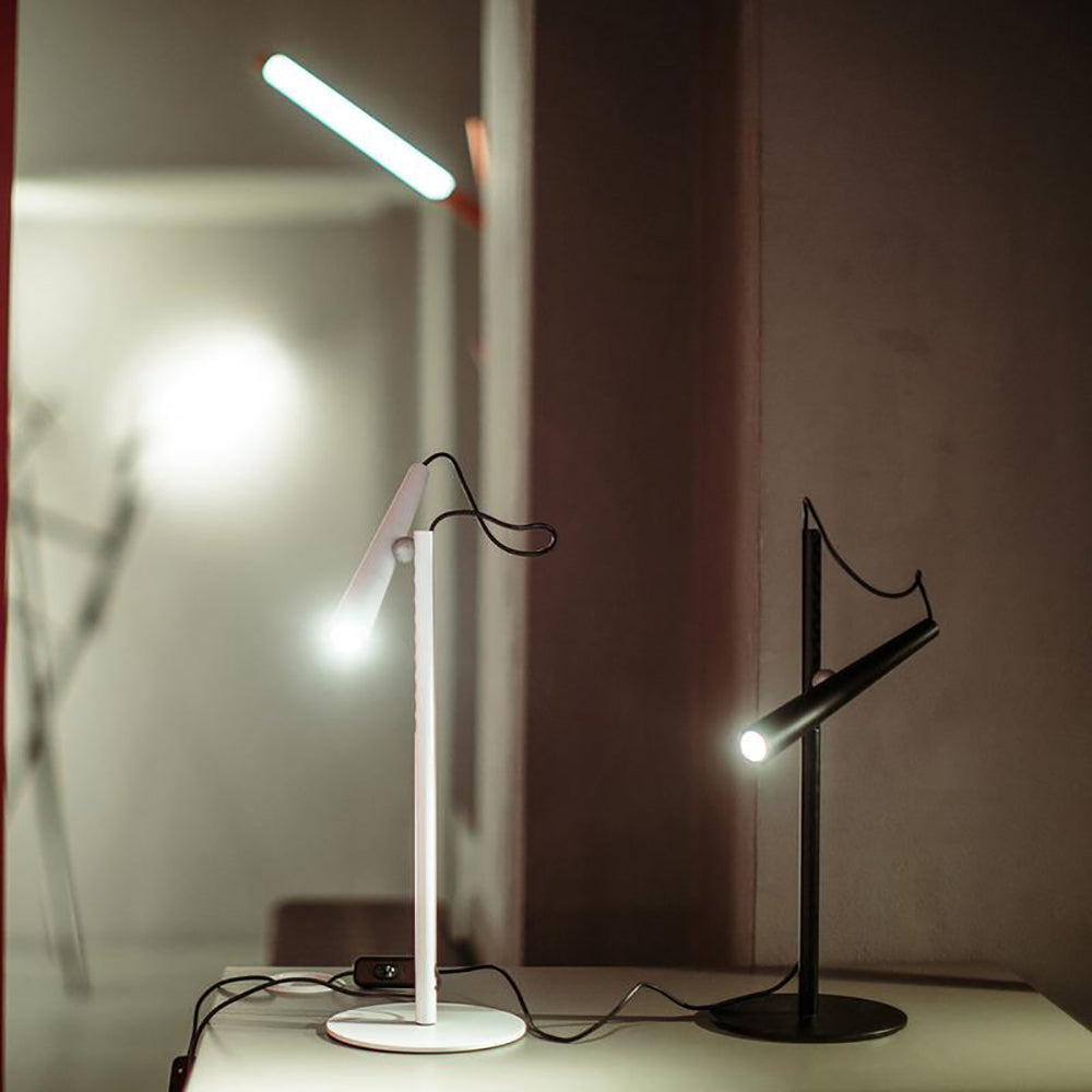 Magneto Table Lamp