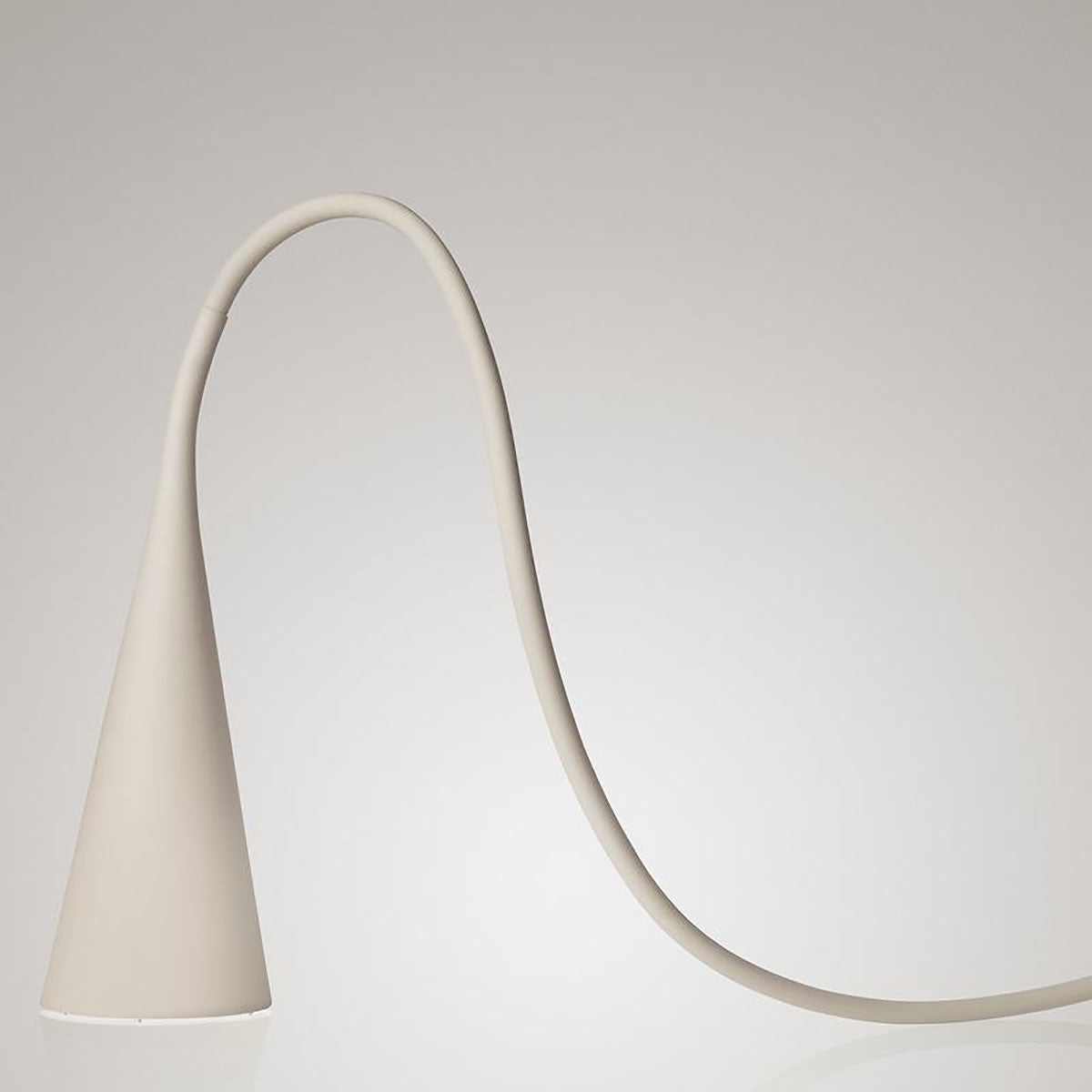 Uto Table Floor Lamp