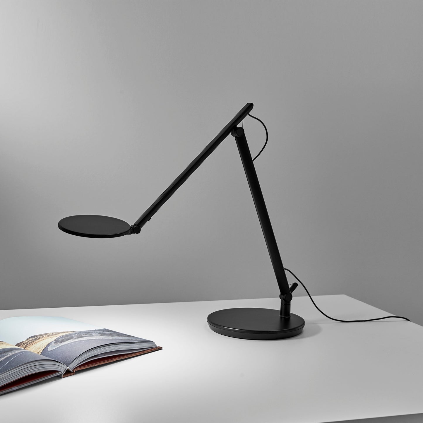 Nova Task Light