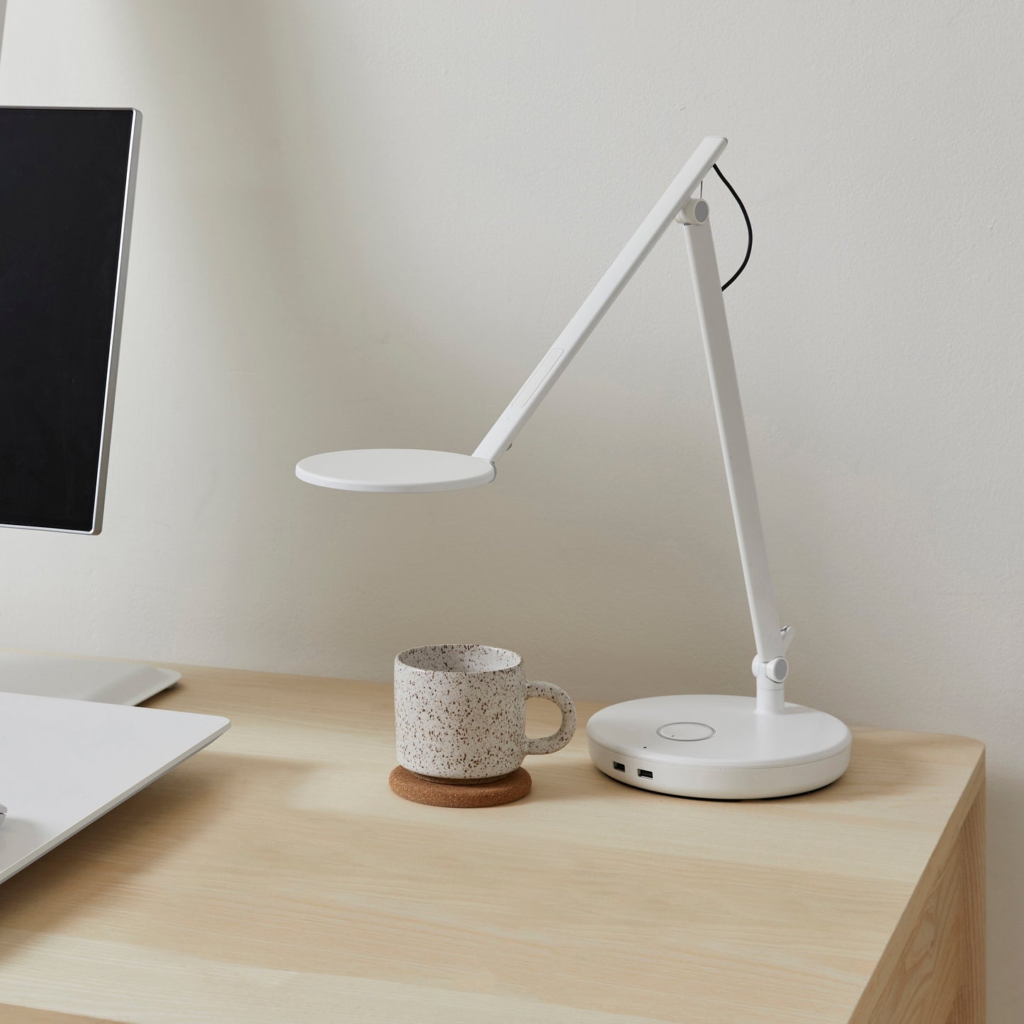 Nova Task Light