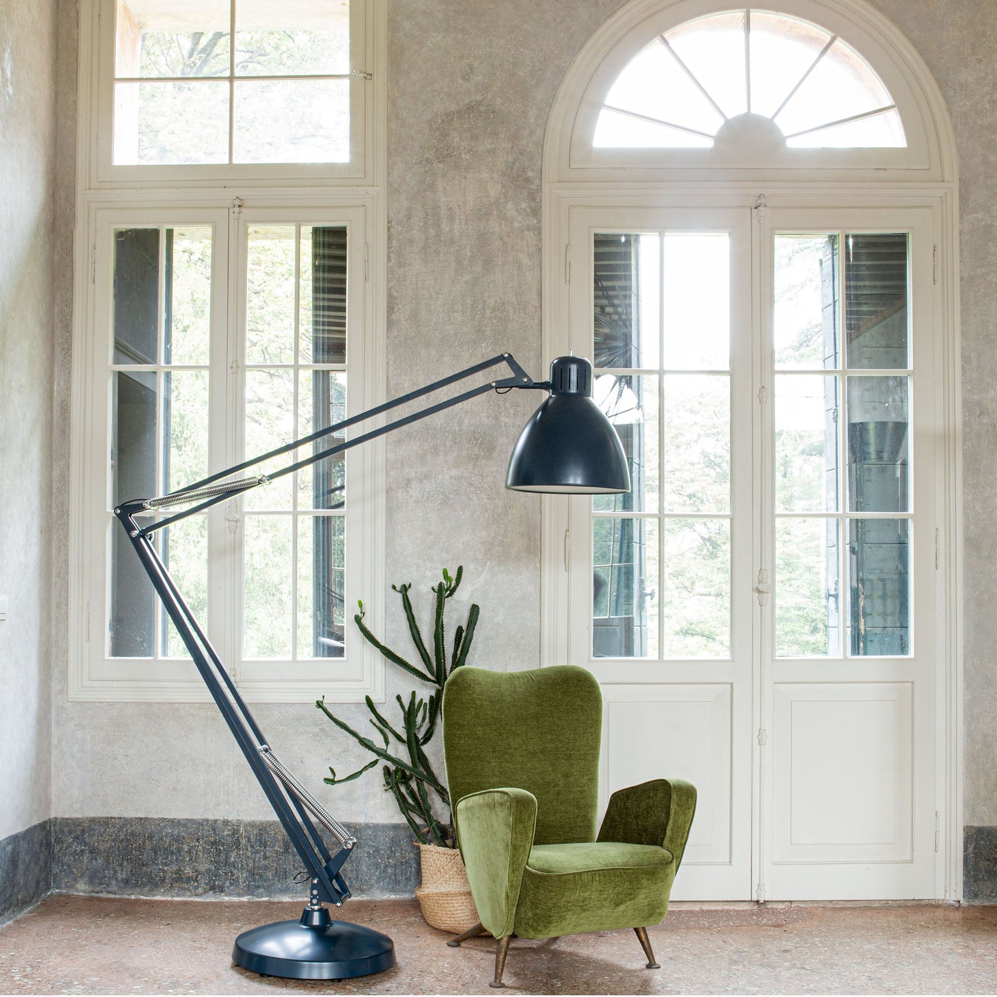 JJ Big Floor Lamp