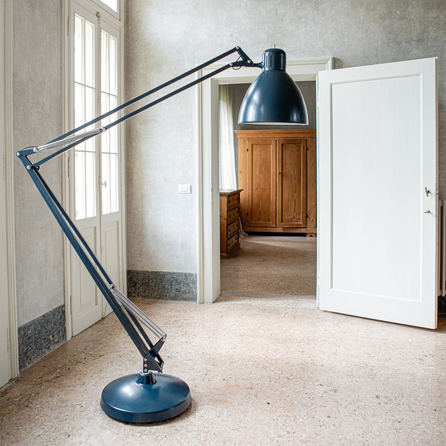 JJ Big Floor Lamp