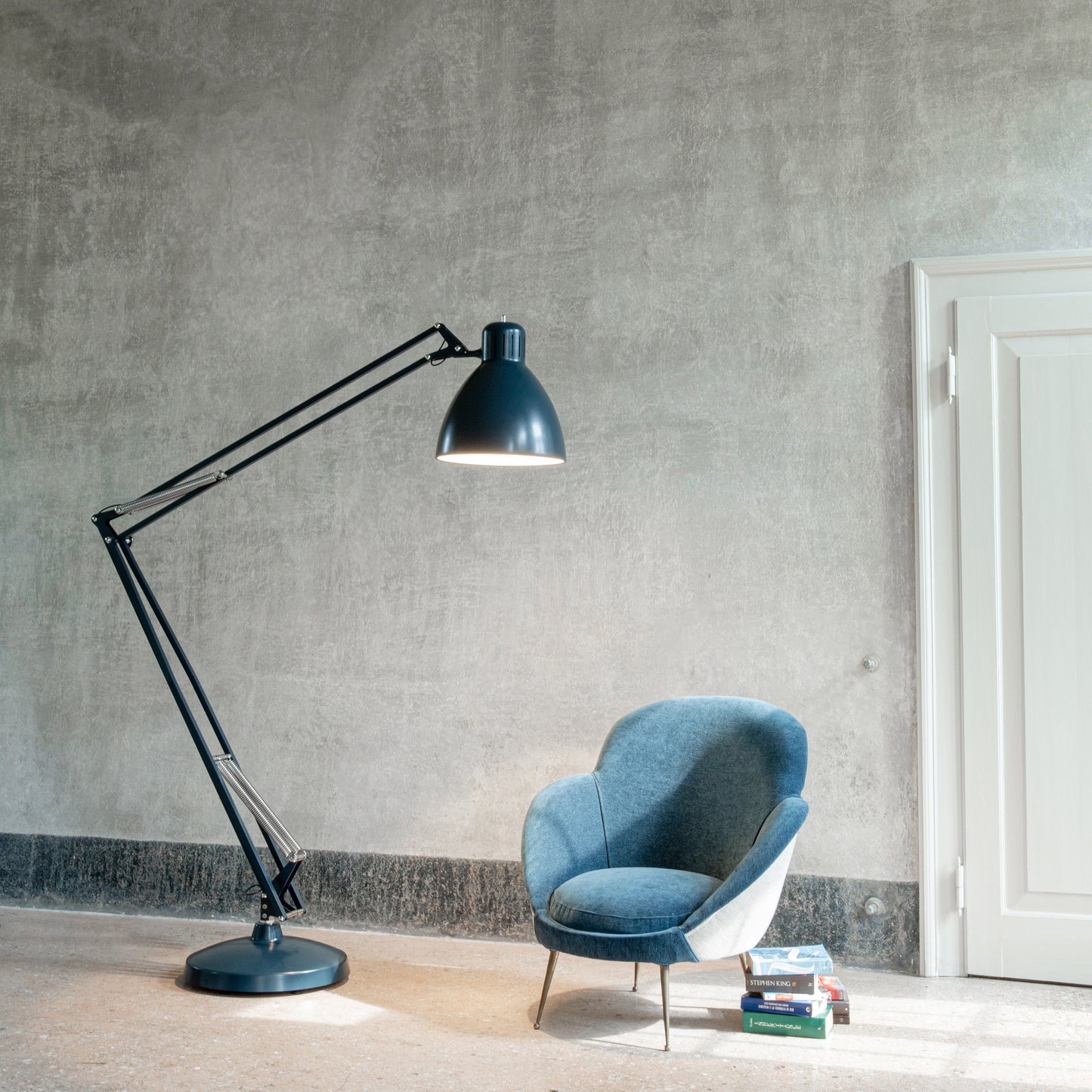 JJ Big Floor Lamp