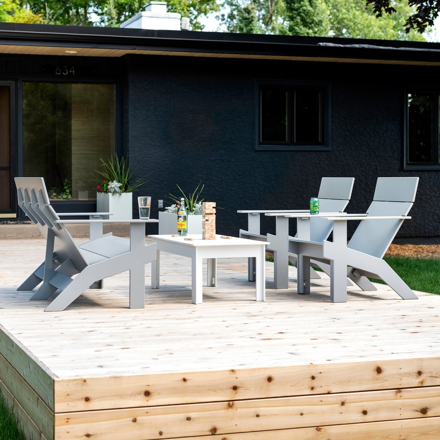 Lollygagger Rectangular Cocktail Table