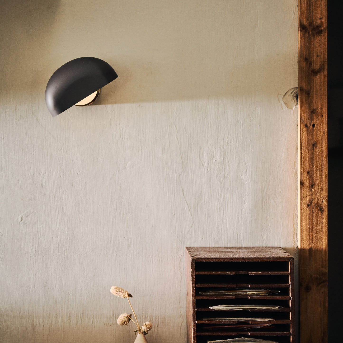 Hoodie Table / Wall Lamp