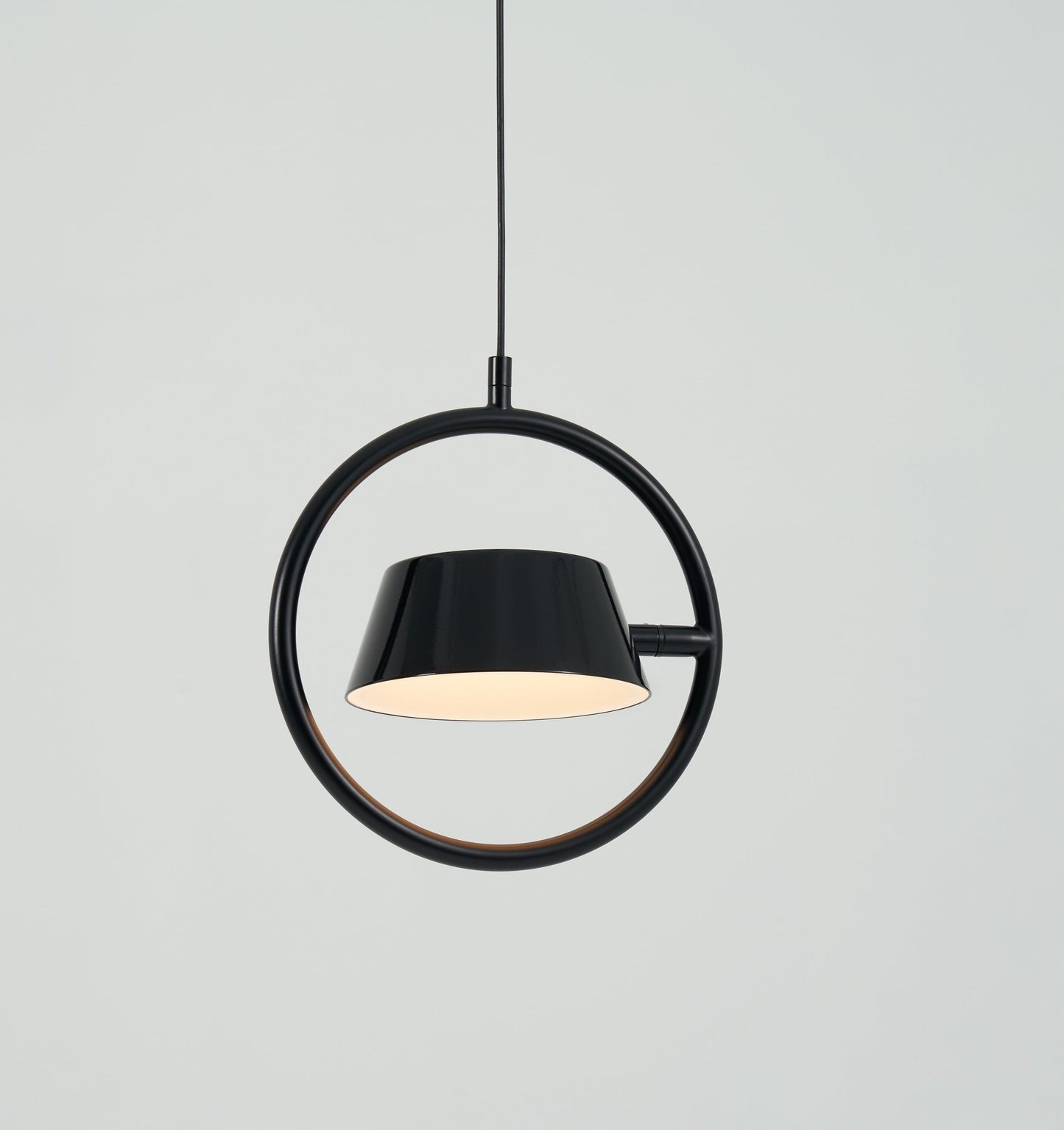 OLO Ring Pendant Light